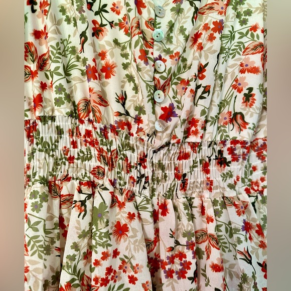 V&L Flowery Tiered Dress - Picture 3 of 10